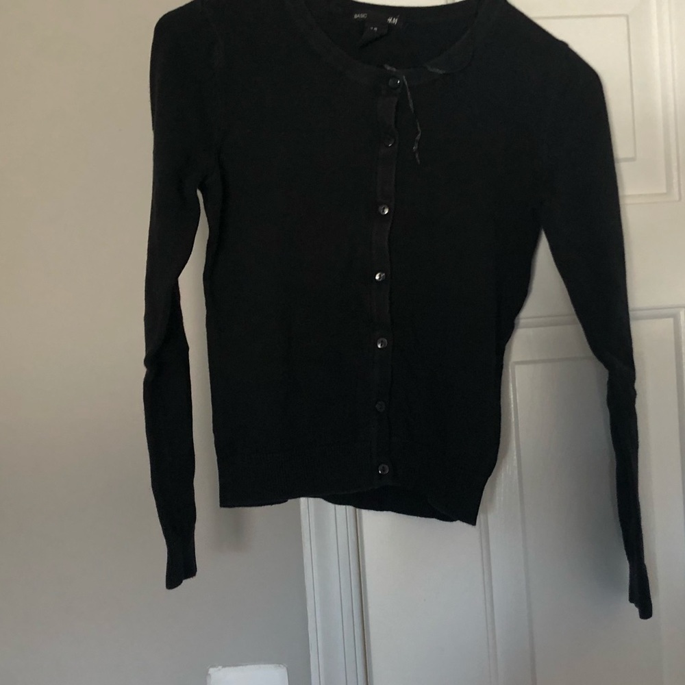 2 H&M sweaters basics